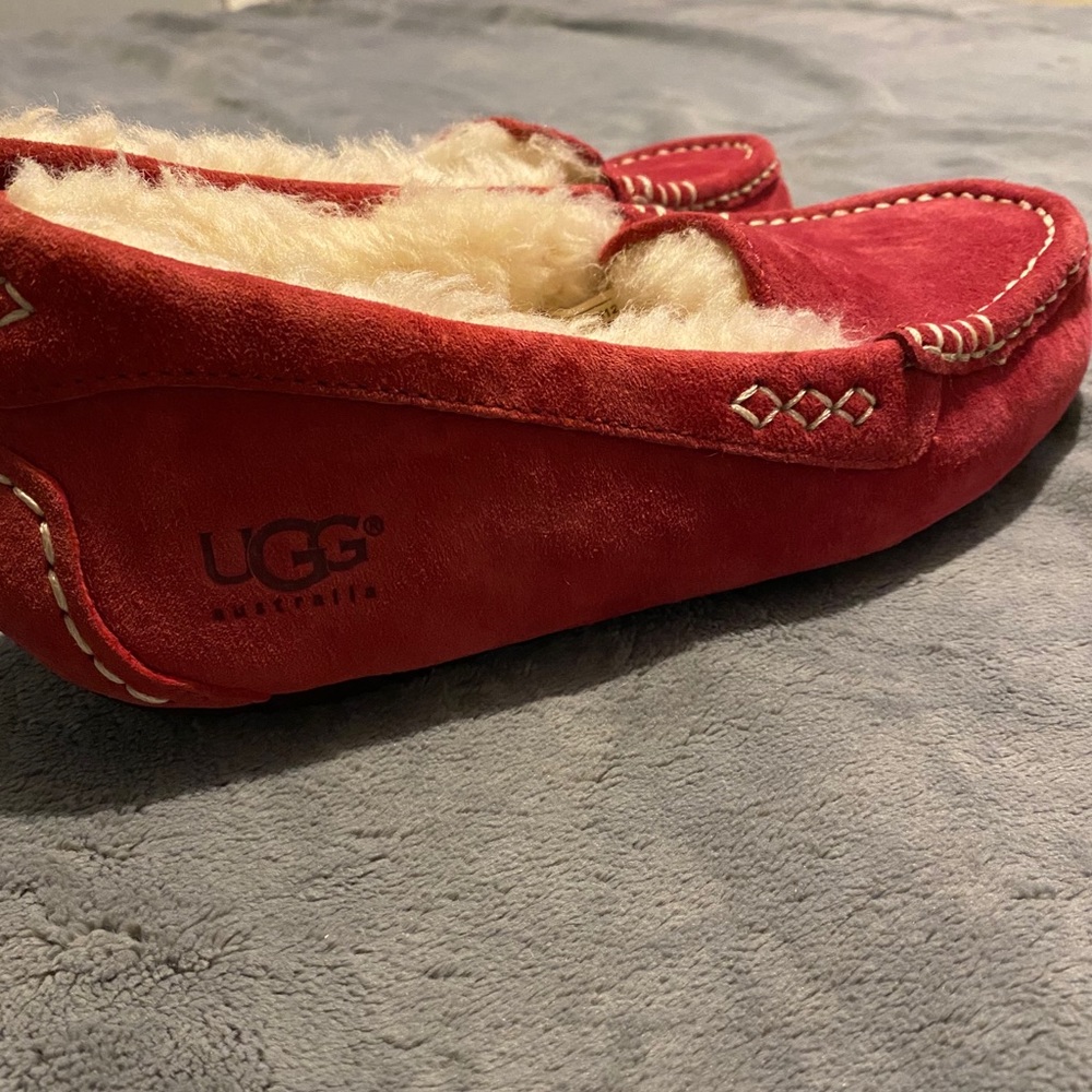 Ugg Slippers - Picture 4 of 5